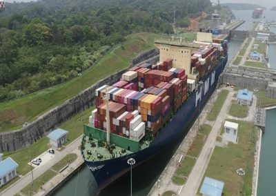 Canal de Panamá ofrece calado máximo de 50 pies en esclusas neopanamax