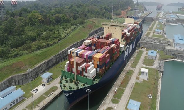 Canal de Panamá ofrece calado máximo de 50 pies en esclusas neopanamax