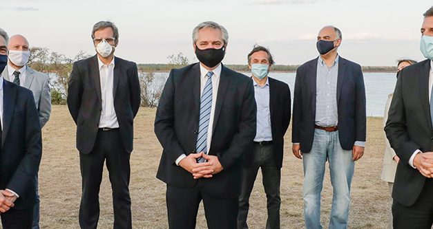 El Presidente Fernández y Meoni firmaron el Acuerdo Federal de la Hidrovía junto a gobernadores