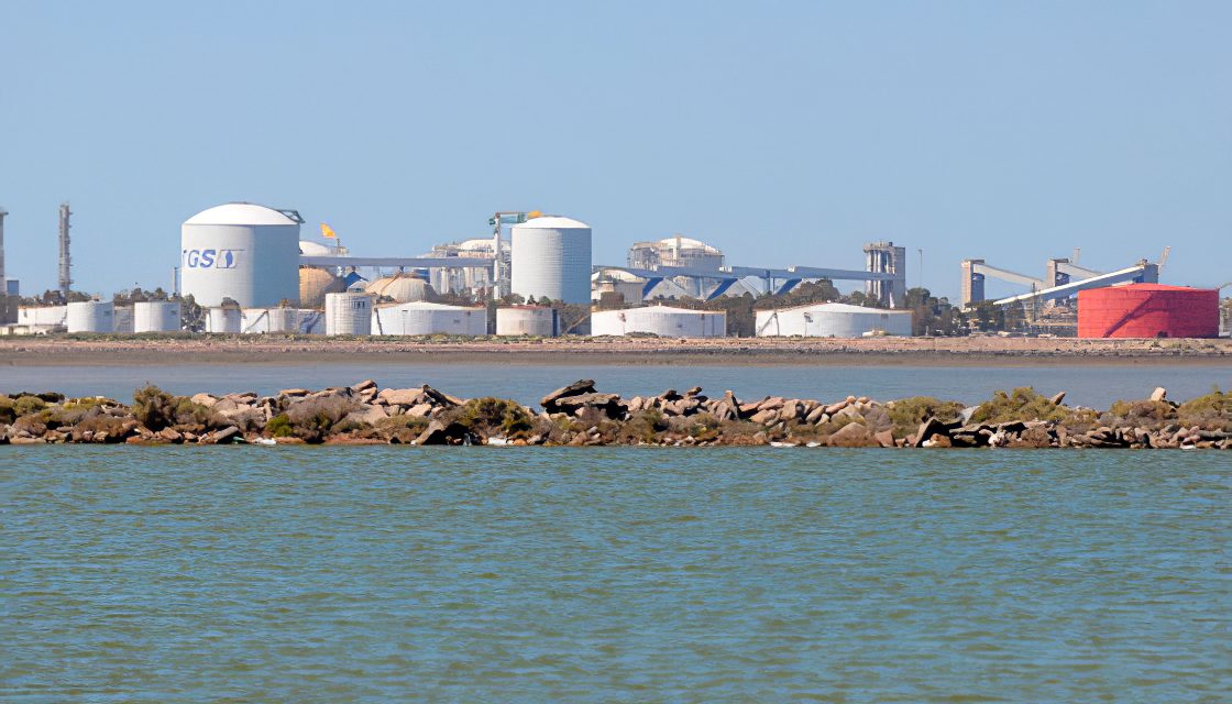 TGS y Excelerate Energy avanzan con su idea de hacer una planta de GNL en Bahía Blanca