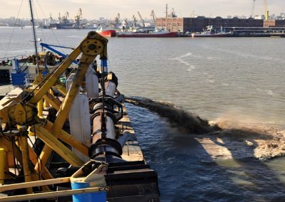 El próximo año comienzan las obras de dragado en el Puerto de Montevideo