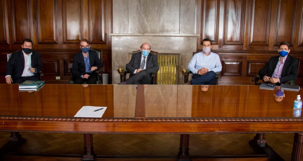 Nación y autoridades de YPF se reunieron con la Federación de Cámaras de Energía de Neuquén