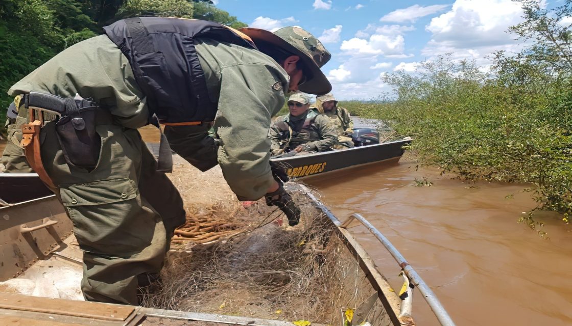 Veda total de pesca sobre el río Uruguay hasta el 31 de enero 2021