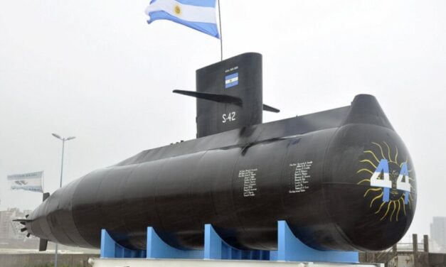 Homenaje a los 44 tripulantes del submarino ARA San Juan