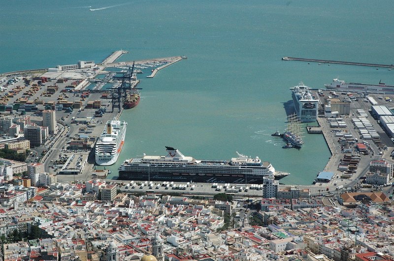 El Puerto de Cádiz realiza esta semana una misión comercial a Argentina y Uruguay