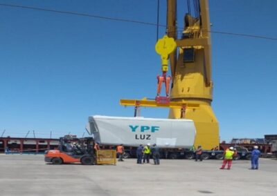 Bahía Blanca: Descargan parque eólico para Azul