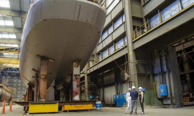 Visitas de autoridades de Astilleros ARMON, Defensa e INIDEP