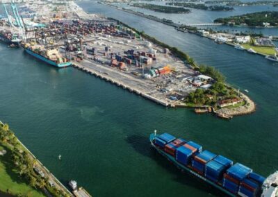 Nuevo récord de carga en el puerto de Miami