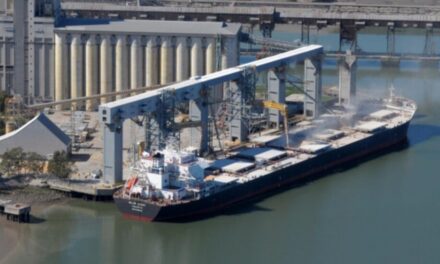 URGARA cerró paritarias en puertos: 38% de aumentos y $ 166 mil de bono