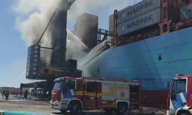 Se incendio una grúa en el Puerto de Buenos Aires