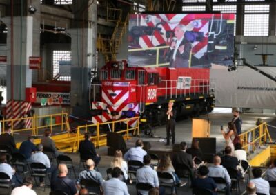 Ferroexpreso Pampeano presentó dos locomotoras recuperadas en Spurr
