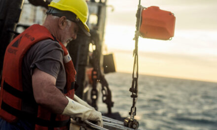 El INIDEP y el IFOP de Chile firman un convenio que promueve la investigación y el manejo sustentable de los recursos marinos de ambos países