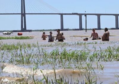 El río Paraná casi quintuplicó su caudal en menos de un mes