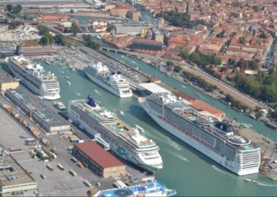 El gobierno italiano desvía el tráfico de grandes cruceros de Venecia a Marghera