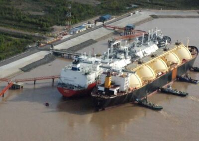 El  puerto regasificador de Escobar recibirá 24 cargamentos de GNL