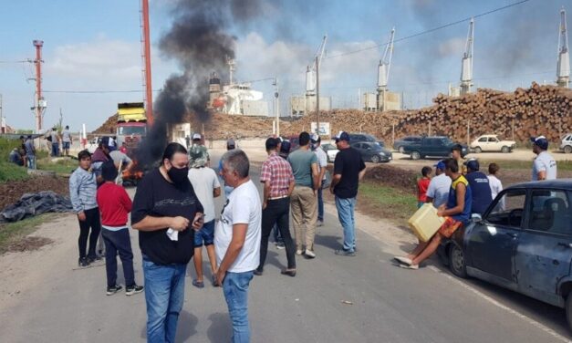 Estibadores lanzaron un paro nacional de 24 hs. en los puertos a partir de la medianoche