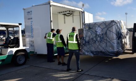 Arribaron las primeras 218 mil dosis de vacunas del mecanismo COVAX