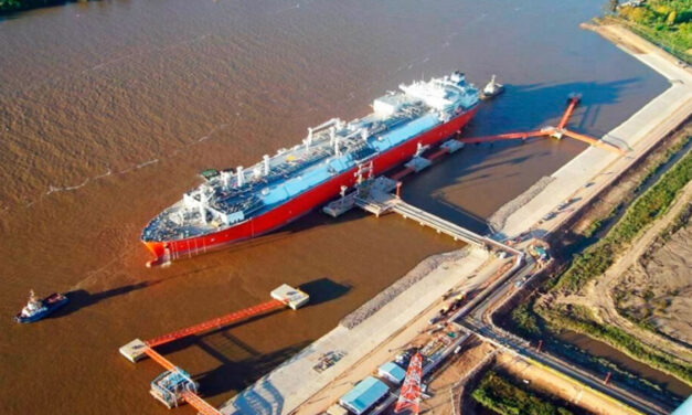 El regasificador de Escobar ya está operativo y en 25 días llegará el Explorer a Bahía Blanca