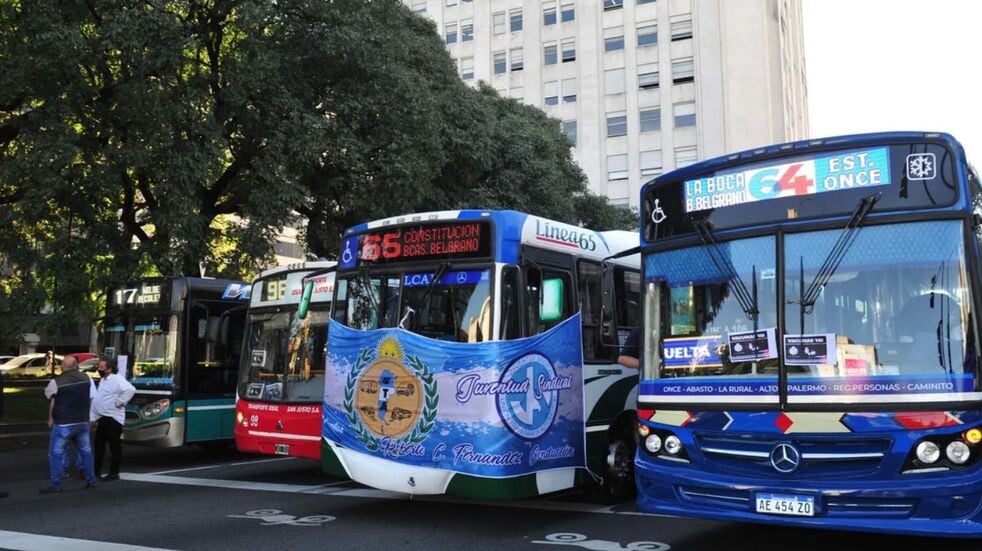 Habrá vacunas contra el coronavirus para los choferes de la UTA
