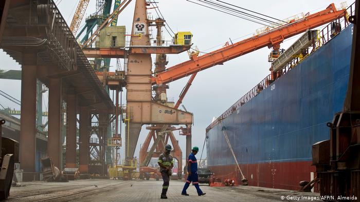 Brasil introduce medidas específicas para enfrentar covid-19 en puertos y barcos