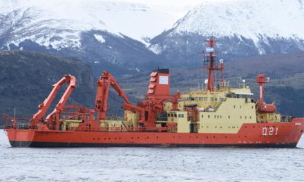 El buque oceanográfico ARA “Austral” zarpó rumbo a la Base Naval Puerto Belgrano