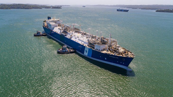 El buque regasificador de Excelerate Energy llegará a Argentina el 20 de mayo