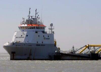 Jan de Nul inició importantes obras de dragado en el estuario de Bahía Blanca