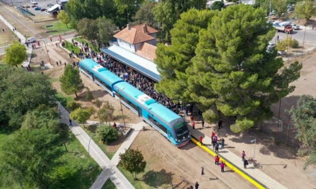 Se realizó la apertura de ofertas para la construcción de los apeaderos del Tren Del Valle