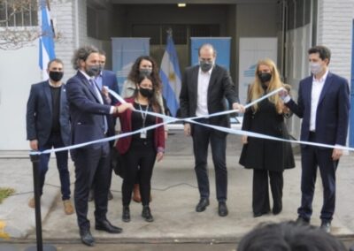 Wado de Pedro inauguró junto a Florencia Carignano la oficina de Migraciones en el Puerto de Bahía Blanca