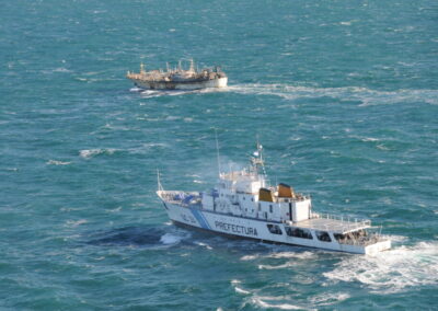 Prefectura continúa monitoreando buques extranjeros en aguas argentinas