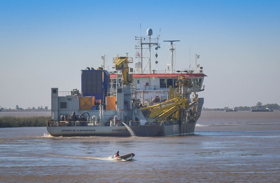 Dragado para las vías navegables en la agenda prioritaria