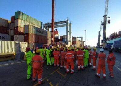 Medida de fuerza del personal embarcado y portuario pidiendo ser vacunados contra el Covid 19