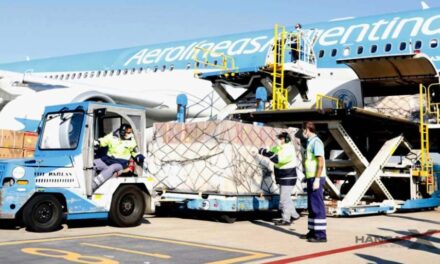 Preparan 10 vuelos de Aerolíneas a China para traer 8 millones de vacunas Sinopharm