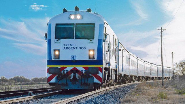 El tren de cercanía ayudaría a descomprimir el ingreso de 3.500 autos a Rosario