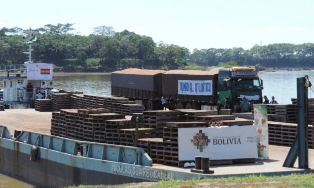 Bolivia exporta madera por hidrovía a Francia y EEUU