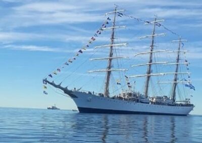 La Fragata Libertad llegó al puerto de Mar del Plata