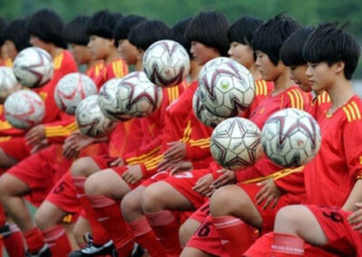 Avanzan en  la creación de una Academia Internacional de Fútbol China-Argentina