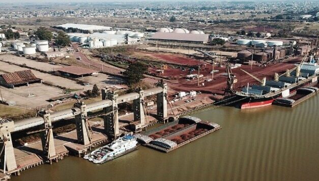 Costa, Ruiz Malec y Díaz presentaron el programa Oficios sin Prejuicios en el Puerto de San Nicolás