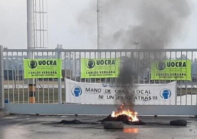 La Uocra bloquea los puertos del Gran Rosario