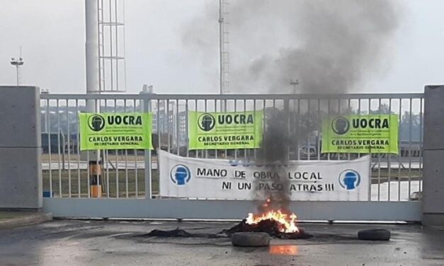 La Uocra bloquea los puertos del Gran Rosario
