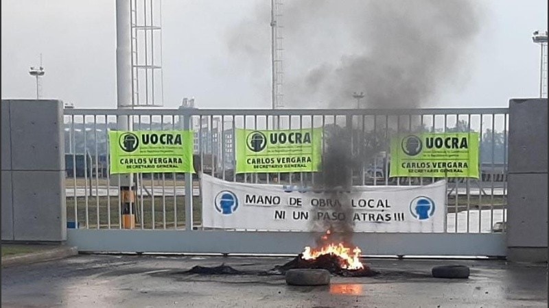 La Uocra bloquea los puertos del Gran Rosario