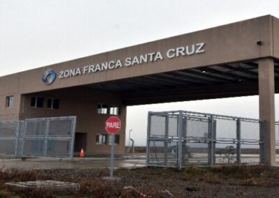 Debate en Santa Cruz por la apertura de la Zona Franca y el futuro del puerto Punta Loyola