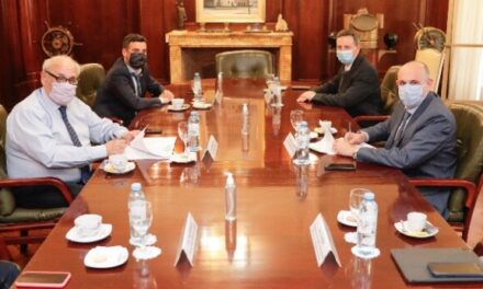 Firman convenio para garantizar el control y la transparencia a la administración temporal de la vía navegable