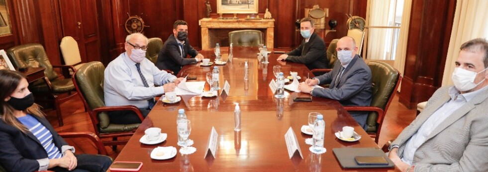 Firman convenio para garantizar el control y la transparencia a la administración temporal de la vía navegable