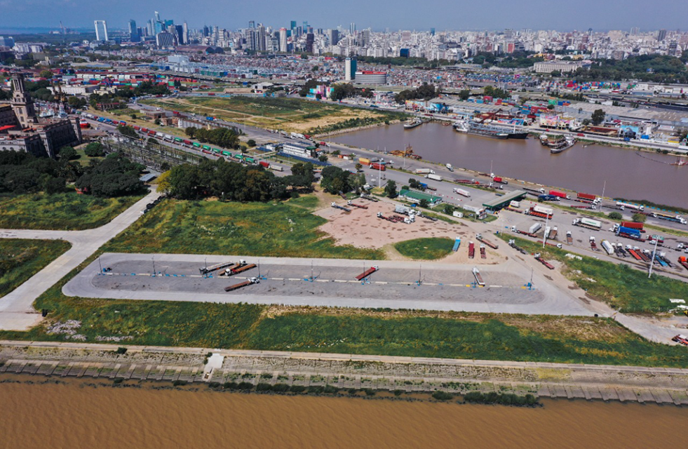 AGP avanza con obras para mejorar el tráfico de camiones en el Puerto Buenos Aires
