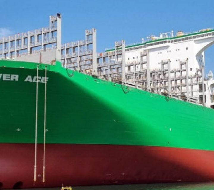 Evergreen recibió su primer gigante del mar