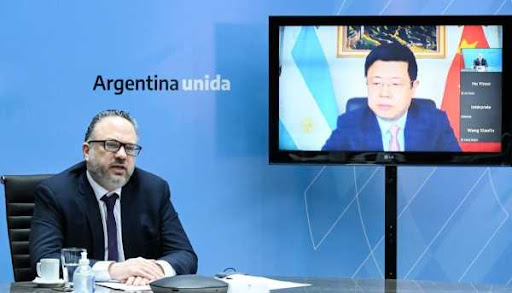 Kulfas se reunió con el Embajador de China para buscar inversiones