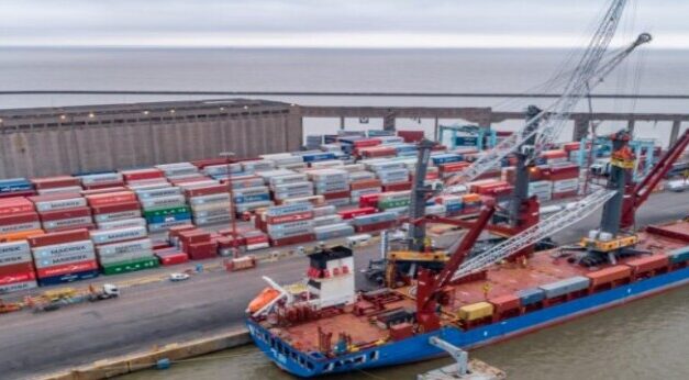 APM Terminals Buenos Aires incorporó una grúa de última generación para sus operaciones portuarias