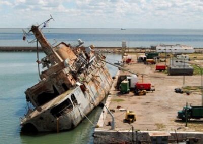 Suspenden la venta como chatarra del destructor Santísima Trinidad