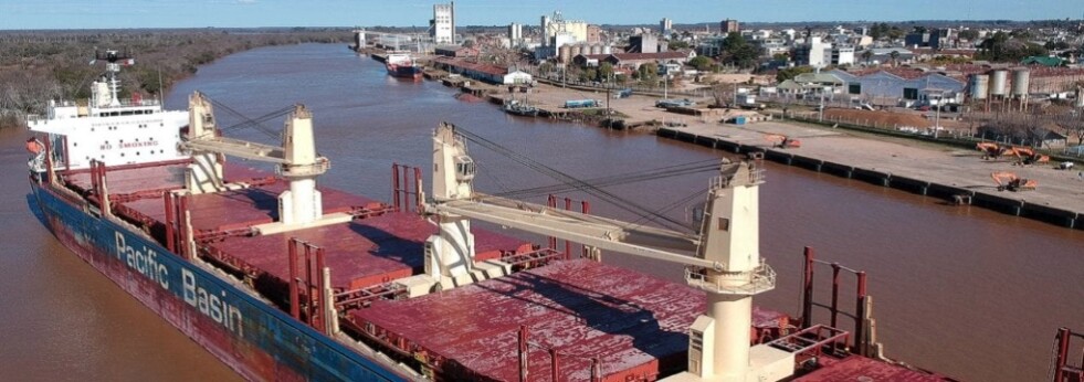El Ministerio de Transporte firmó el contrato con la Administración General de Puertos para la gestión temporal de la vía navegable troncal